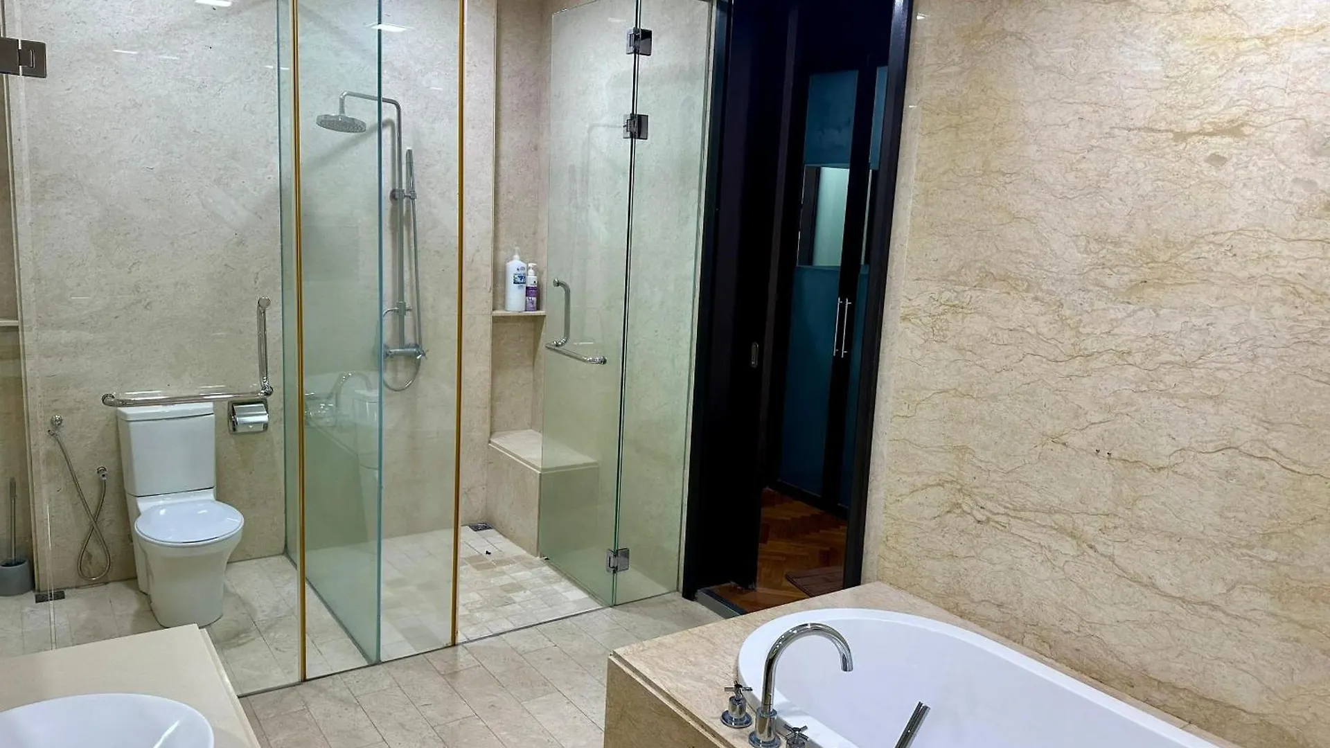 Cozy Straits Quay Marina Suites W Balgony And Free Car Park 3B2R George Town 0*,  Malesia